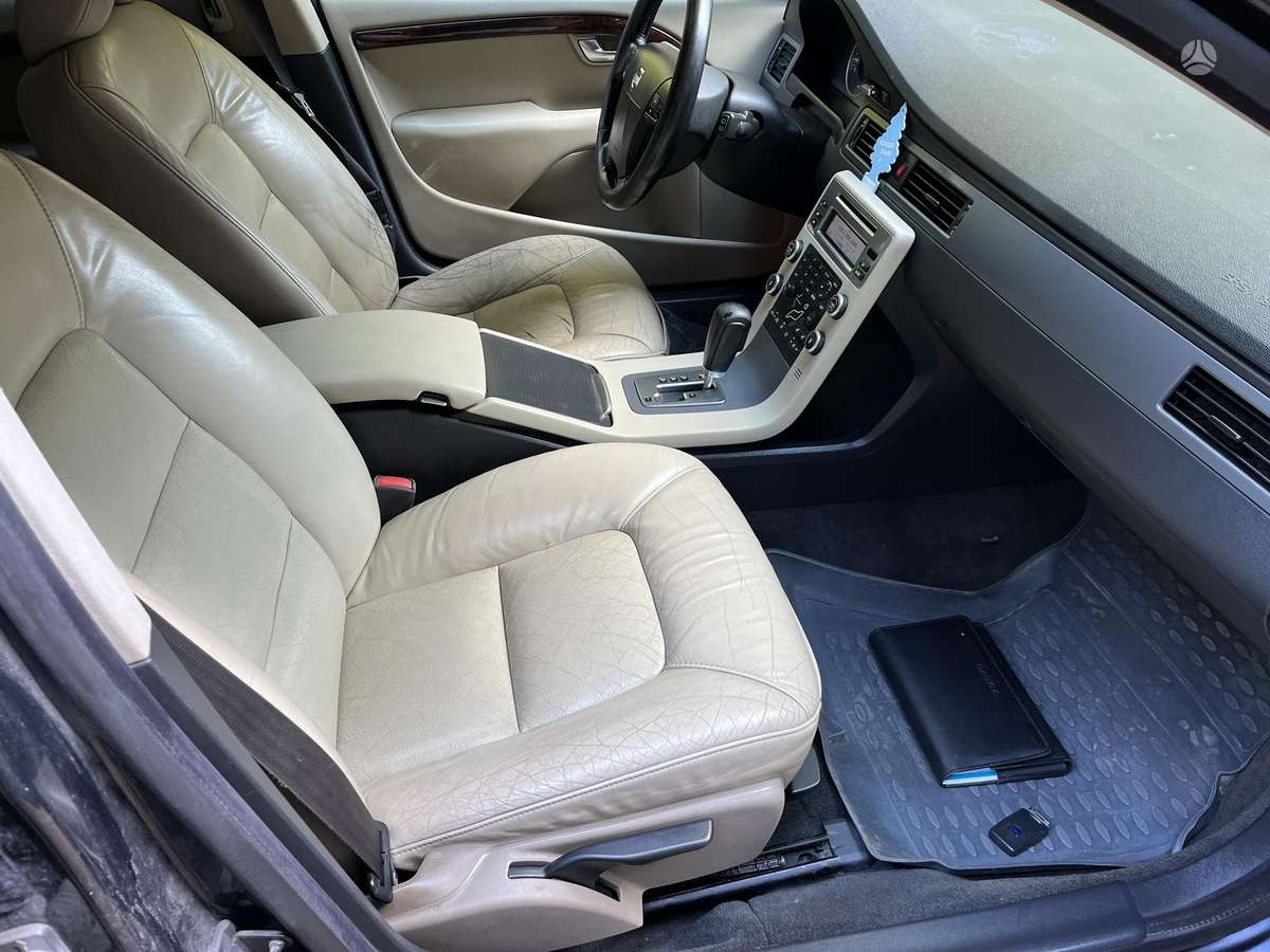 Volvo V70, 2.4 l., universalas