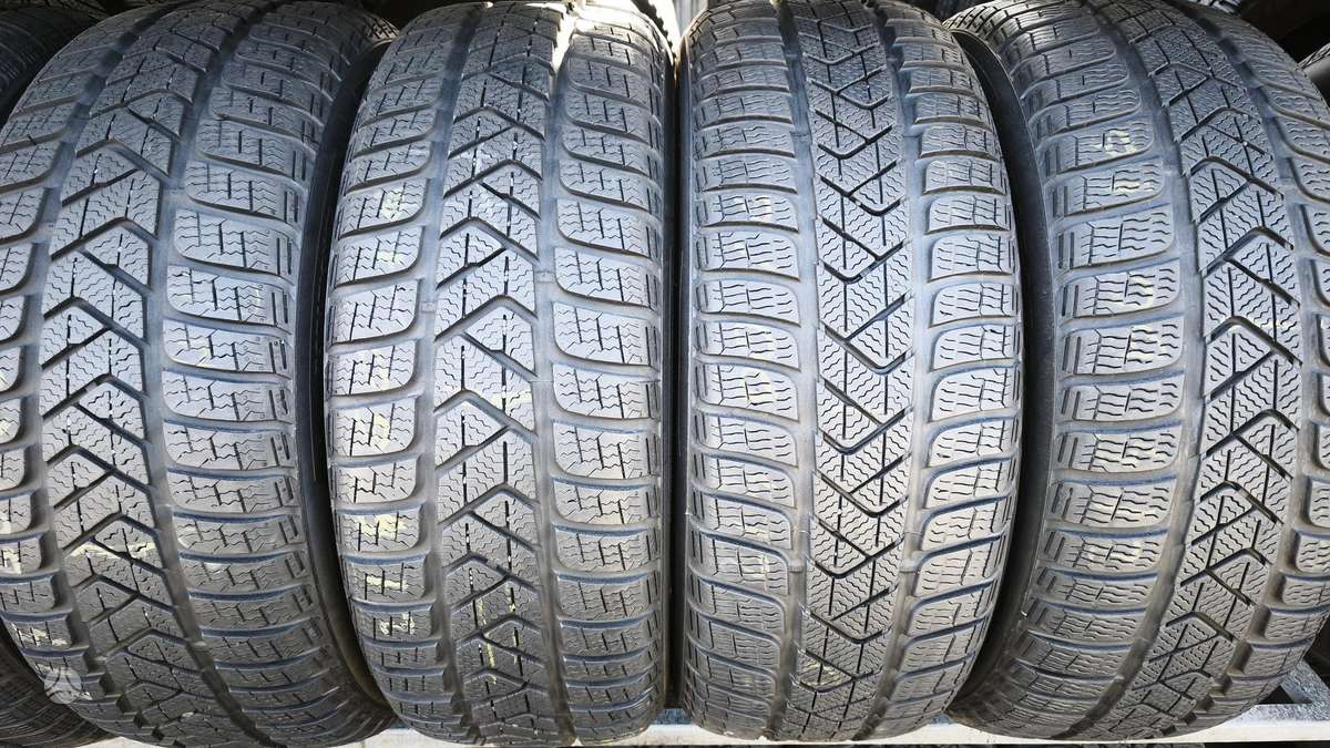 Pirelli Sottozero 3, winter 215/60 R16