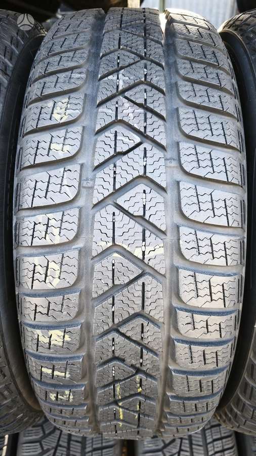 Pirelli Sottozero 3, winter 215/60 R16