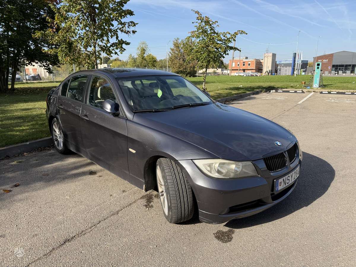 BMW 318, 2.0 l., Седан