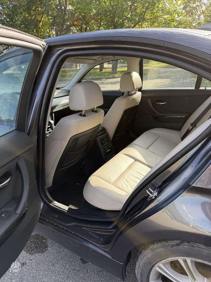BMW 318, 2.0 l., Седан