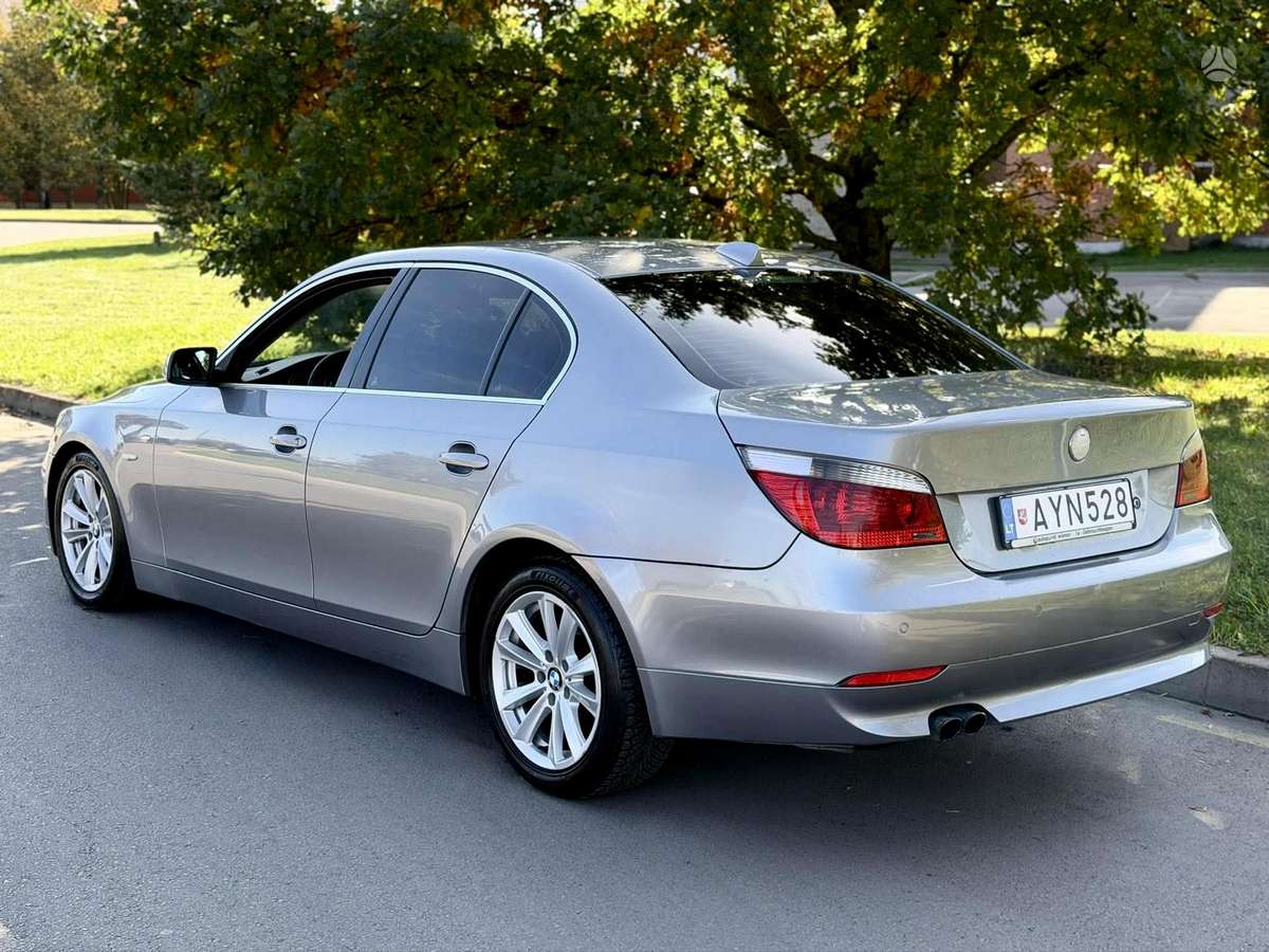 BMW 525, 2.5 l., Седан