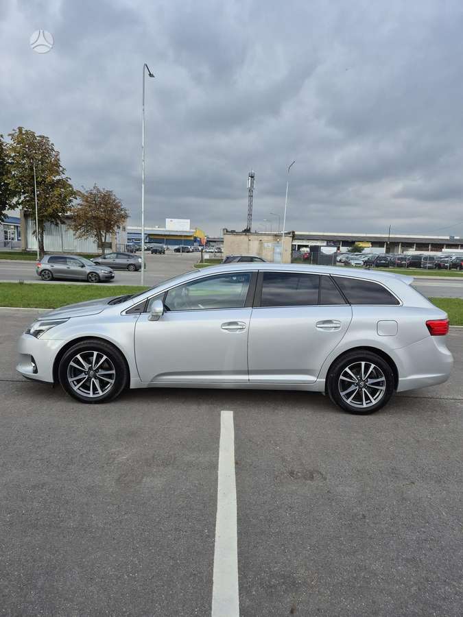 Toyota Avensis, 2.2 l., Универсал