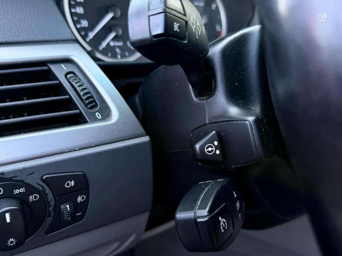 BMW 525, 2.5 l., Седан