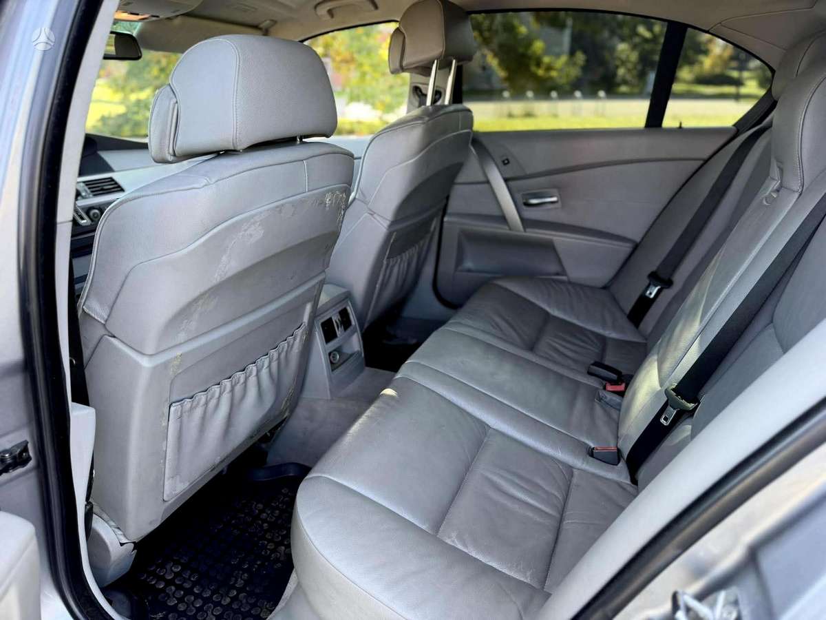BMW 525, 2.5 l., Седан