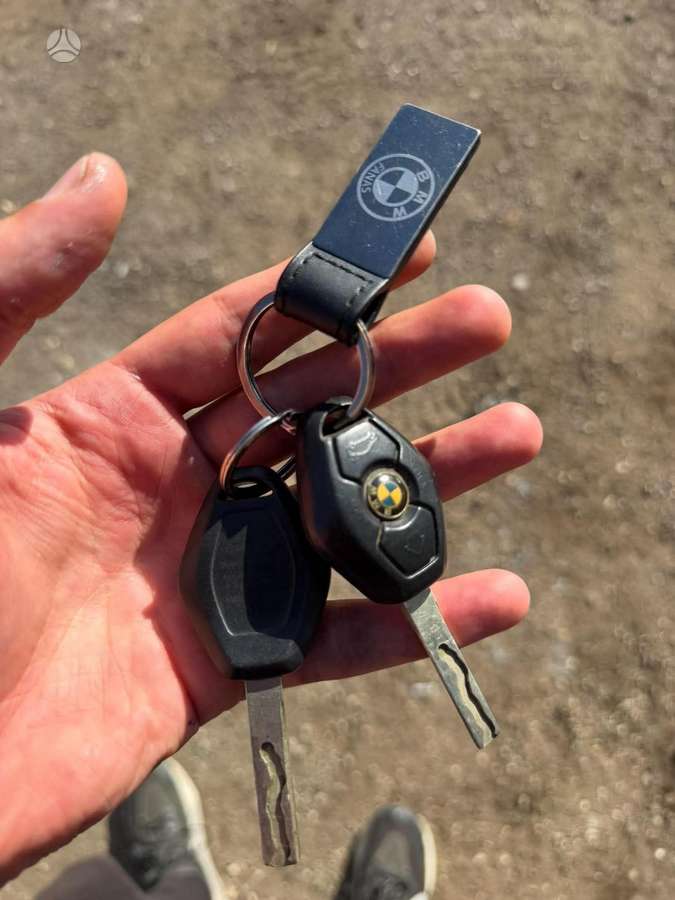 BMW 525, 2.5 l., Седан