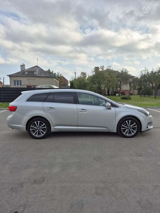 Toyota Avensis, 2.2 l., Универсал