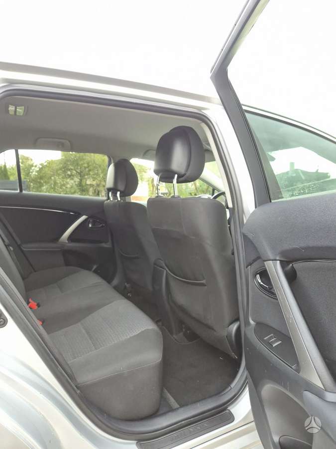 Toyota Avensis, 2.2 l., Универсал