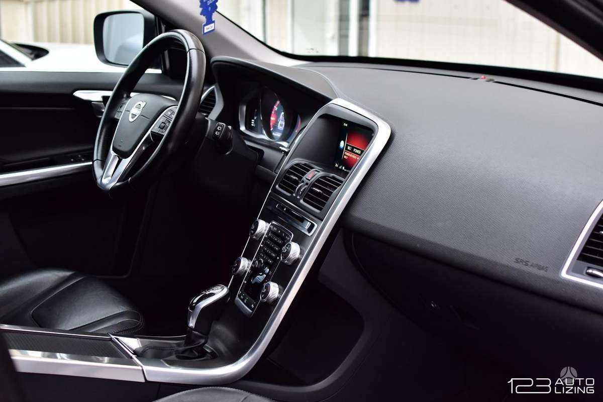 Volvo XC60, 2.0 l., Внедорожник / Кроссовер