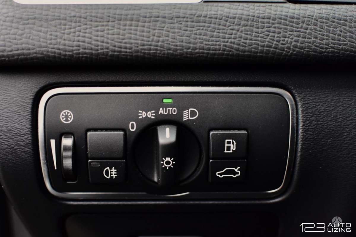 Volvo XC60, 2.0 l., Внедорожник / Кроссовер