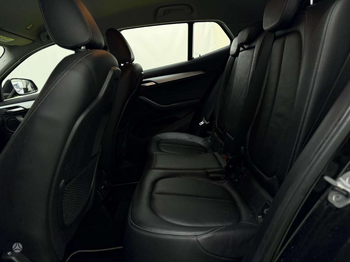 BMW X2, 2.0 l., off-road / crossover