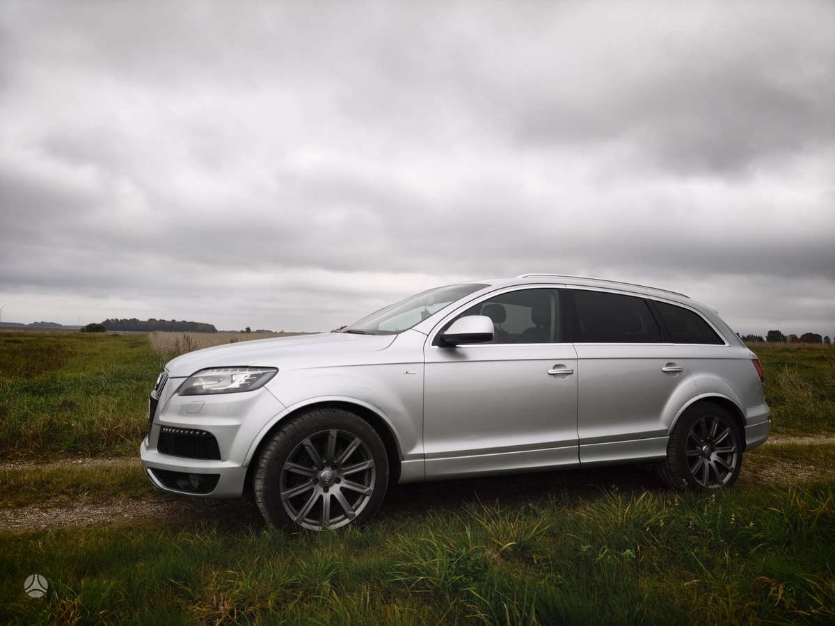 Audi Q7, 3.0 l., off-road / crossover