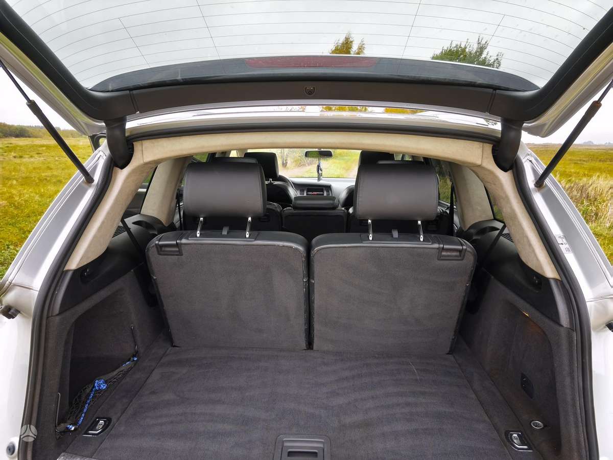 Audi Q7, 3.0 l., off-road / crossover