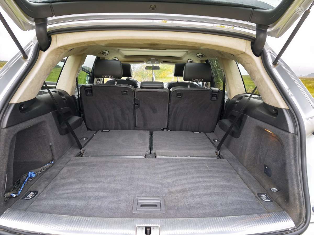 Audi Q7, 3.0 l., off-road / crossover