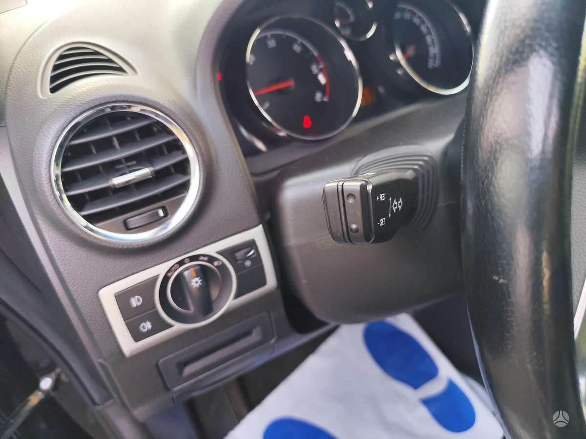 Opel Antara, 2.2 l., Внедорожник / Кроссовер