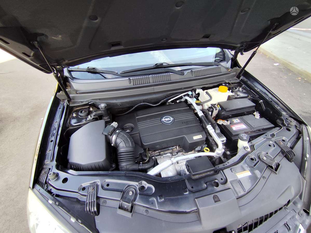Opel Antara, 2.2 l., Внедорожник / Кроссовер