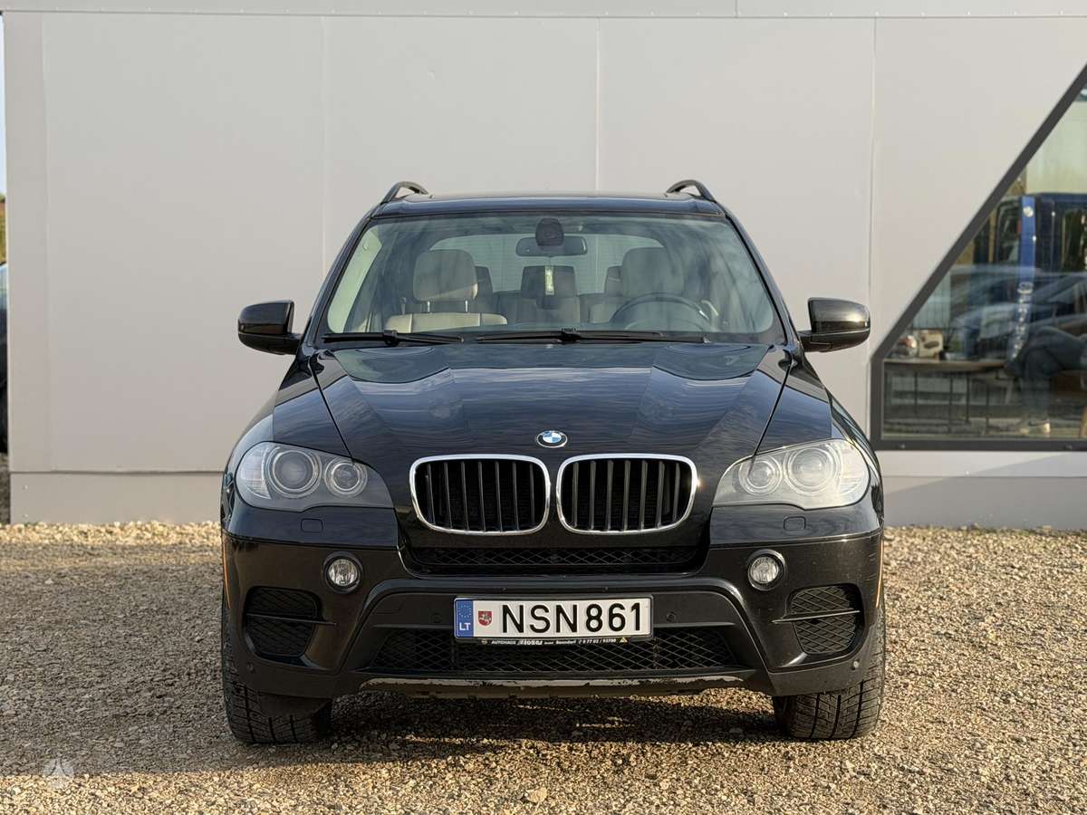 BMW X5, 3.0 l., off-road / crossover