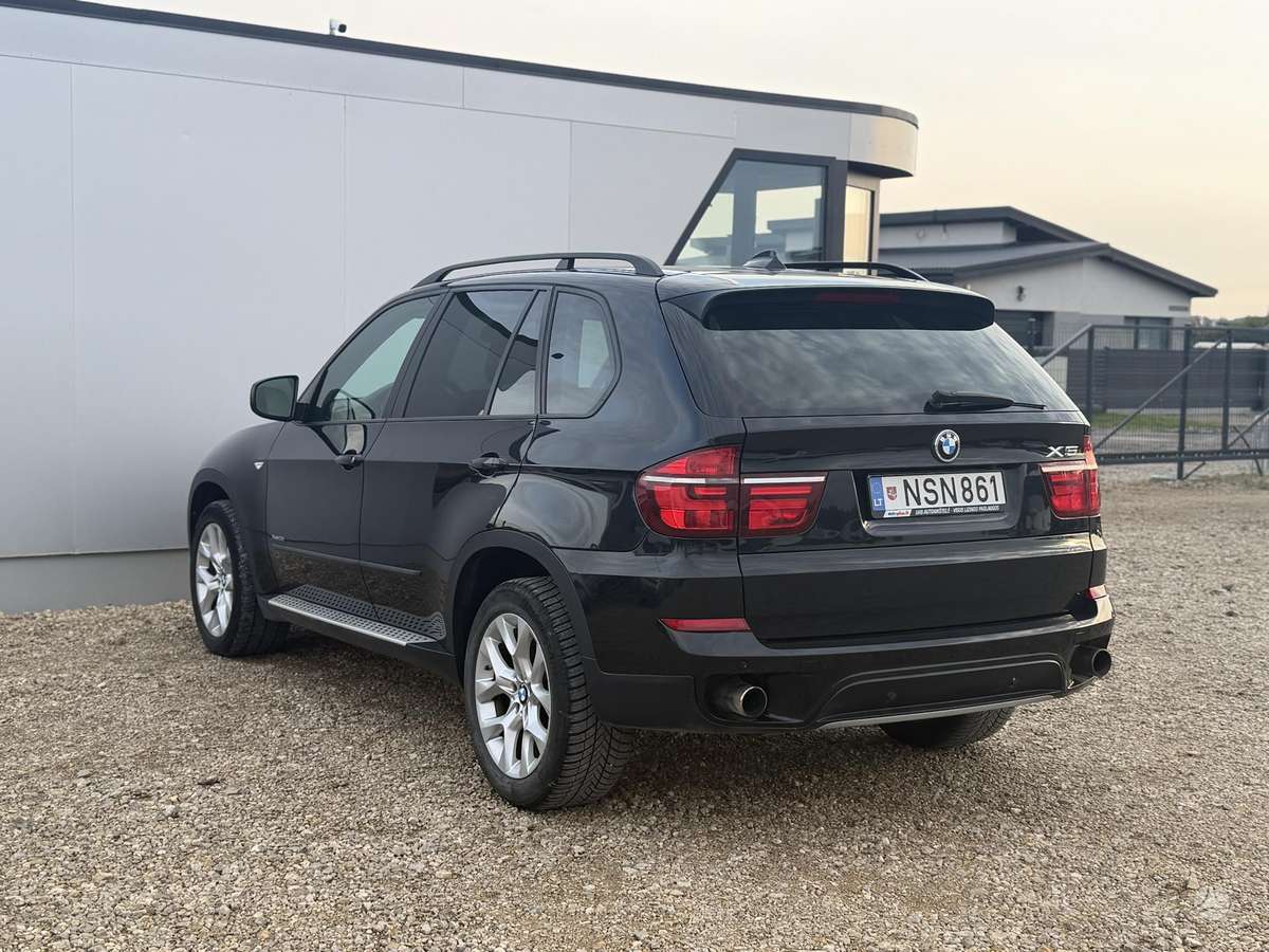 BMW X5, 3.0 l., off-road / crossover