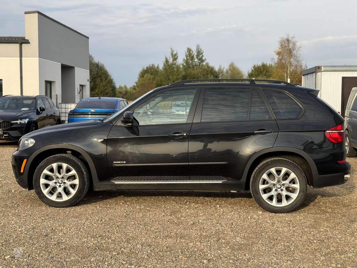 BMW X5, 3.0 l., off-road / crossover