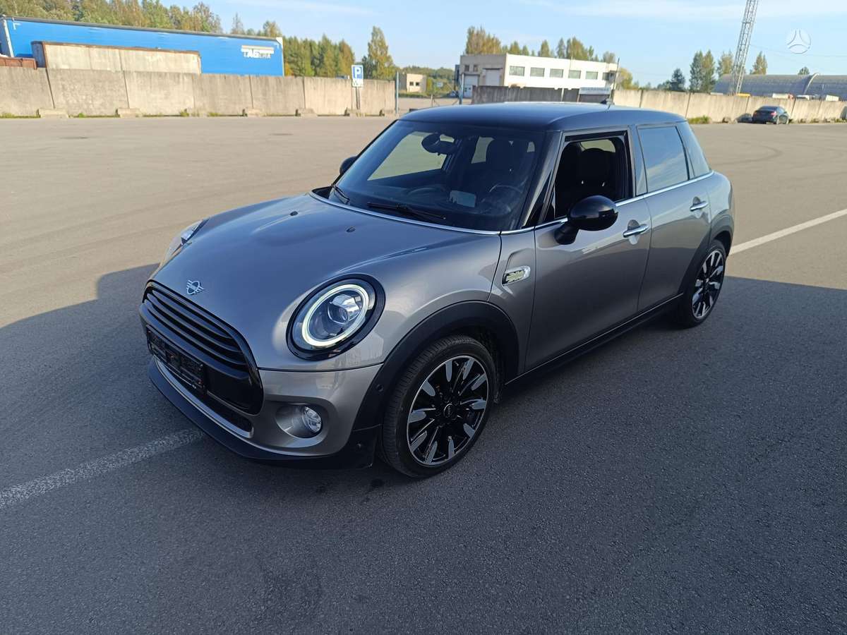 Mini Cooper, 1.5 l., hatchback
