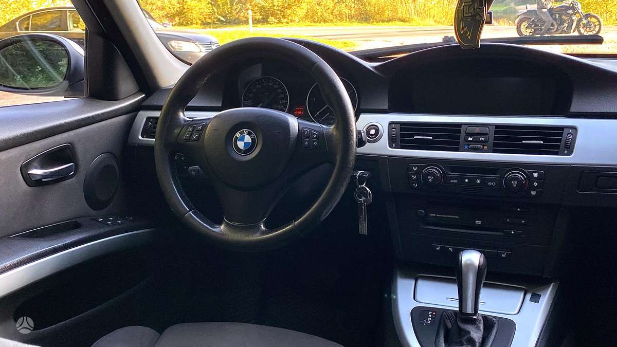 BMW 320, 2.0 l., wagon