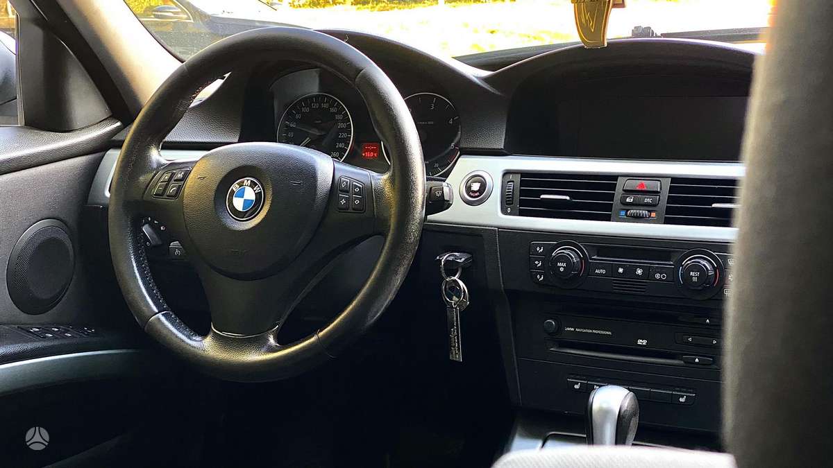 BMW 320, 2.0 l., wagon