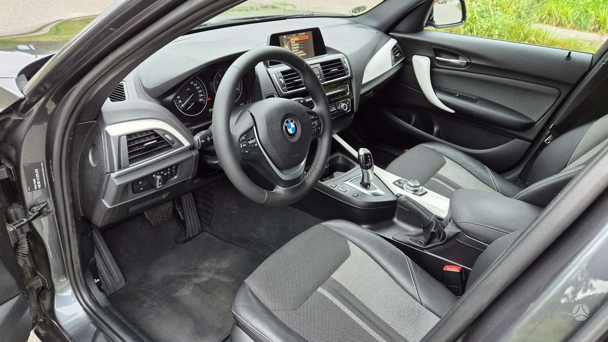 BMW 118, 2.0 l., hatchback