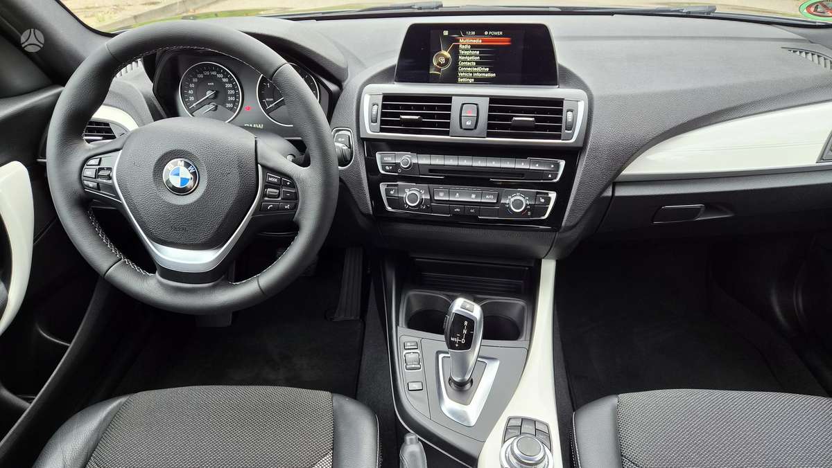 BMW 118, 2.0 l., Хэтчбек