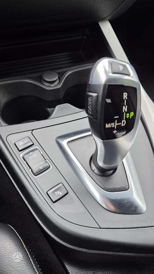 BMW 118, 2.0 l., hatchback