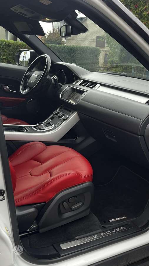 Land Rover Evoque, 2.2 l., off-road / crossover