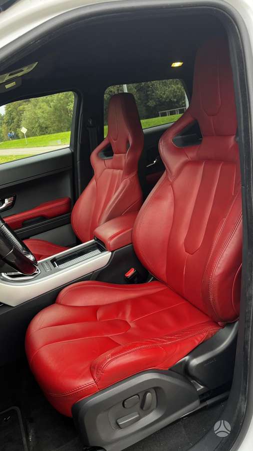 Land Rover Evoque, 2.2 l., off-road / crossover