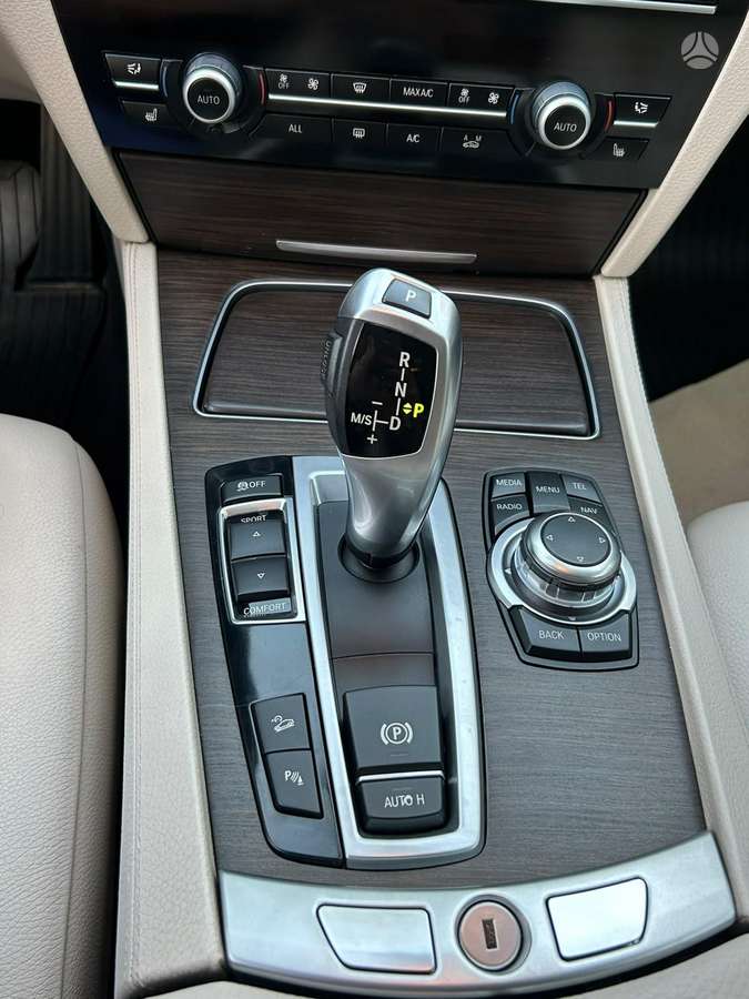 BMW 740, 3.0 l., Седан