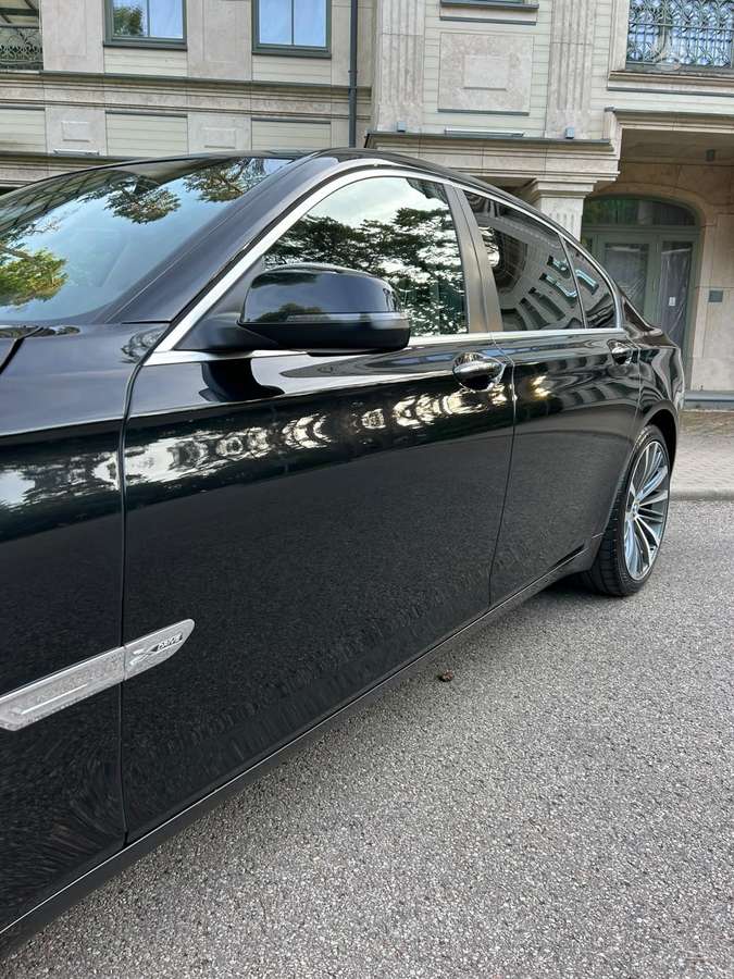 BMW 740, 3.0 l., Седан