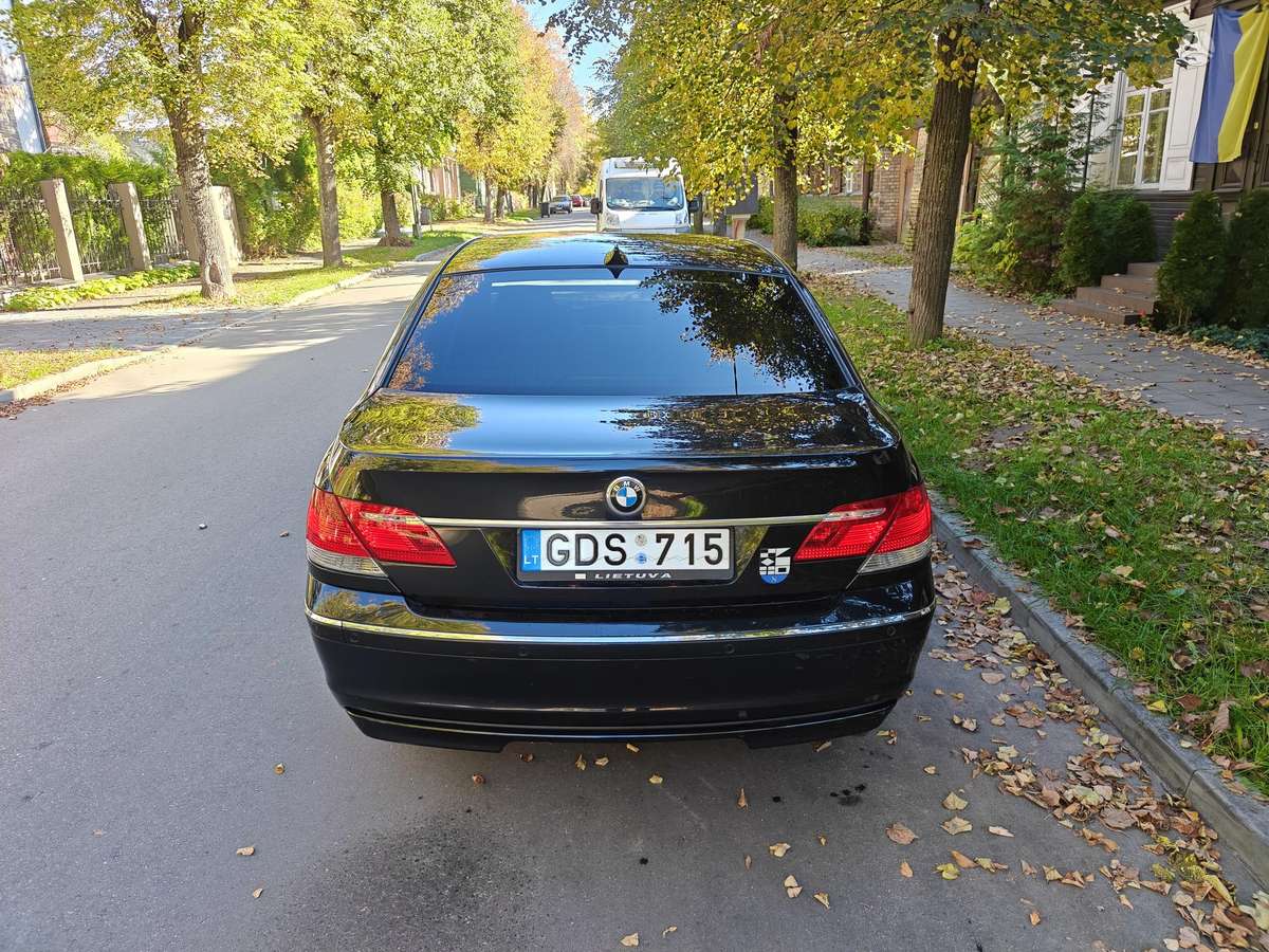 BMW 730, 3.0 l., Седан