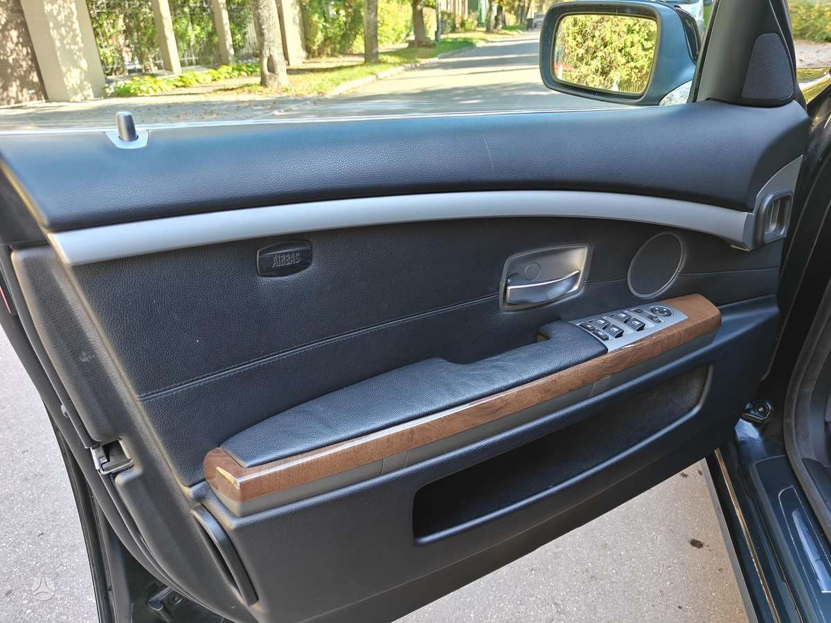 BMW 730, 3.0 l., Седан