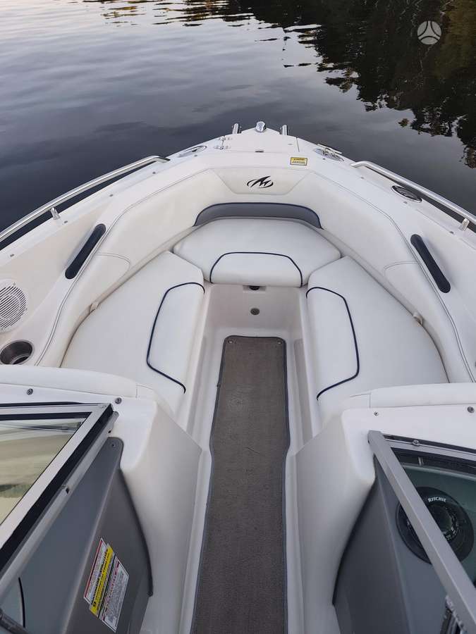 Monterey Monterey 194FS, яхты / катера