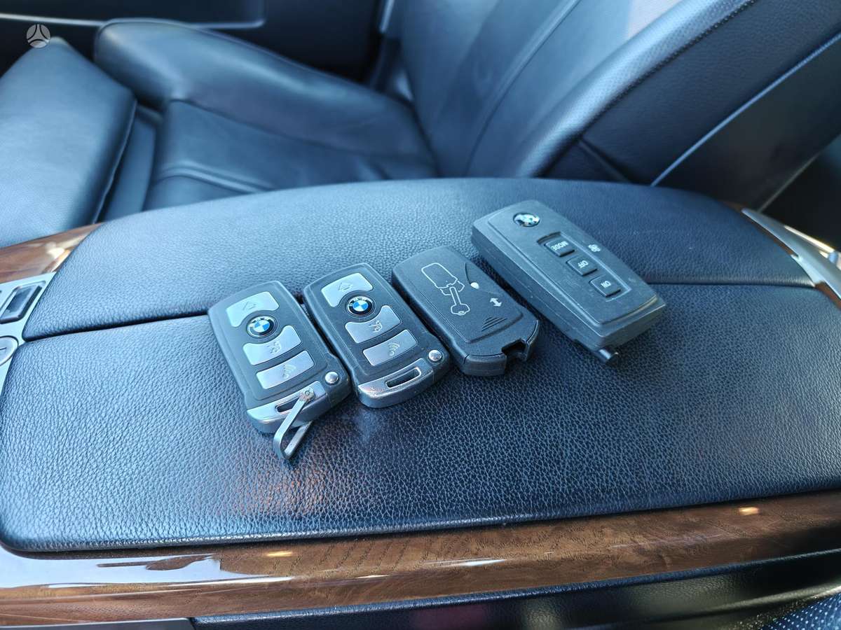 BMW 730, 3.0 l., Седан