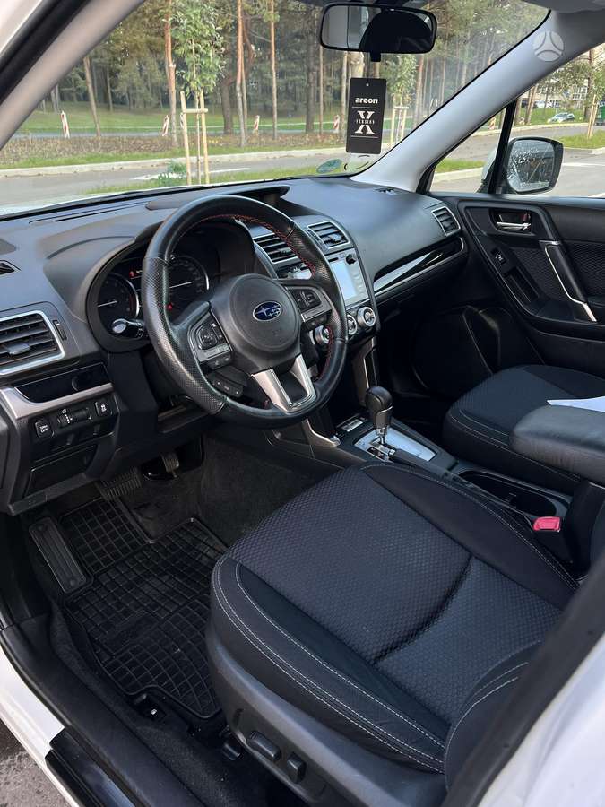 Subaru Forester, 2.0 l., Внедорожник / Кроссовер