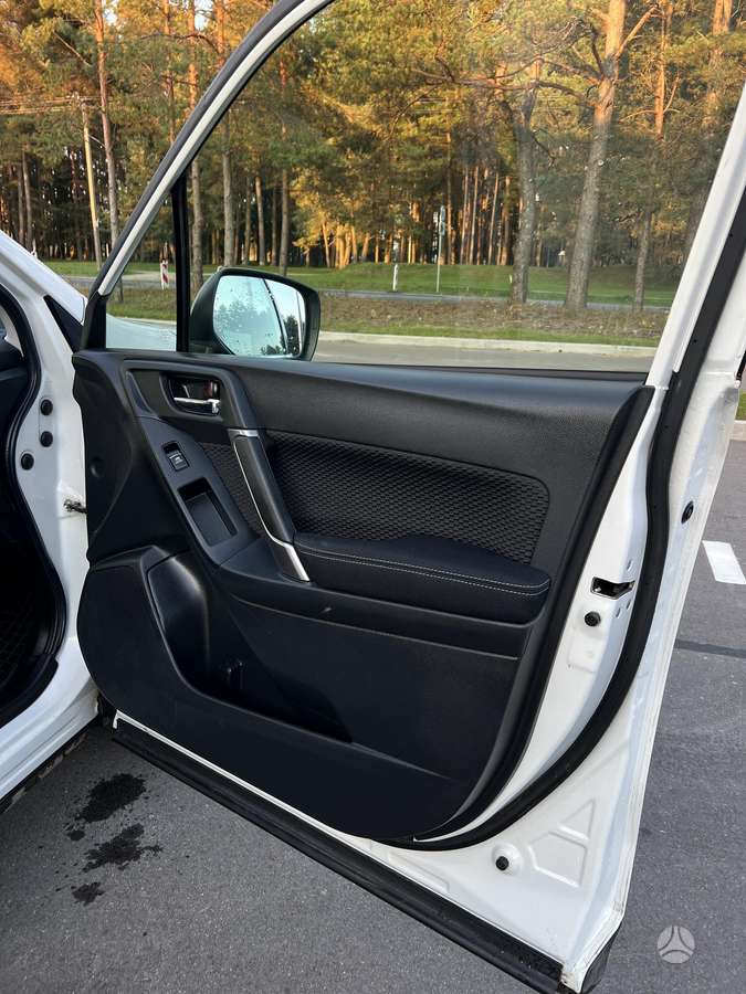 Subaru Forester, 2.0 l., Внедорожник / Кроссовер