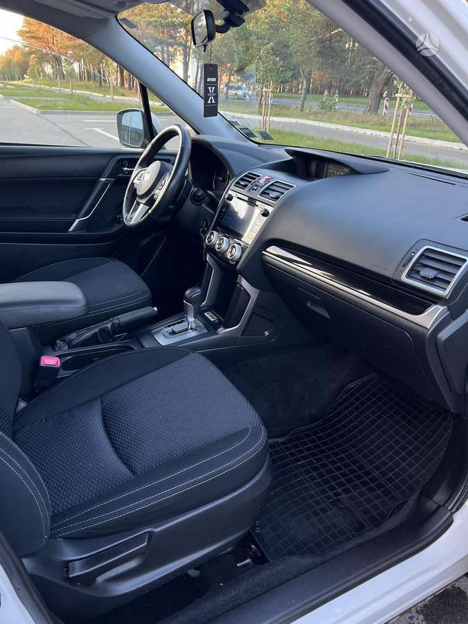 Subaru Forester, 2.0 l., Внедорожник / Кроссовер