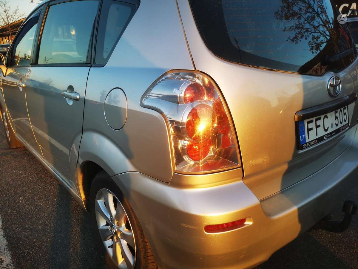Toyota Corolla Verso, 2.0 l., hatchback