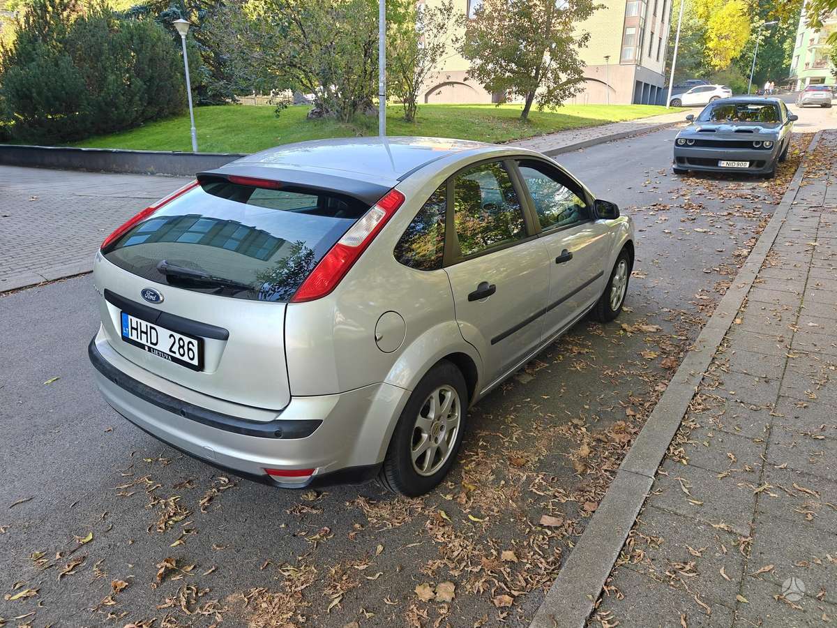 Ford Focus, 1.6 l., hatchback