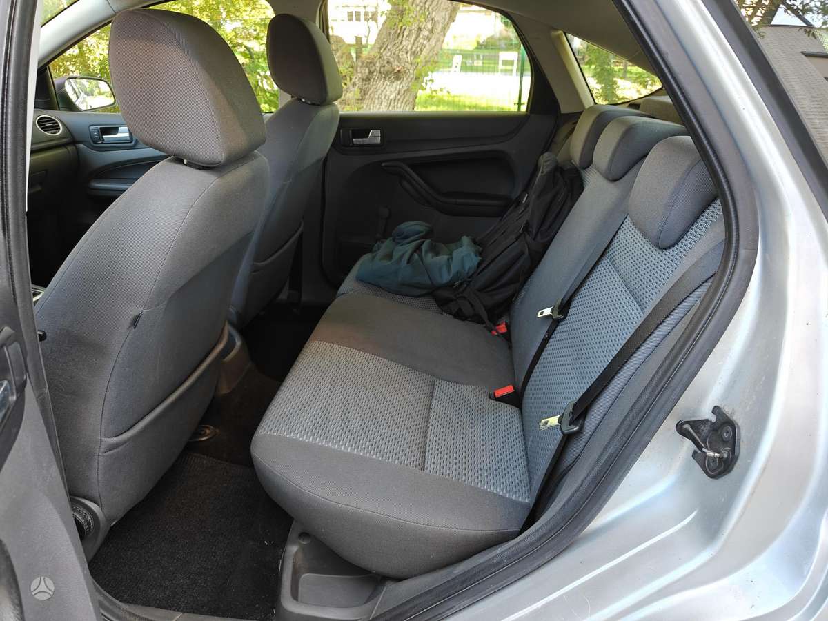 Ford Focus, 1.6 l., hatchback