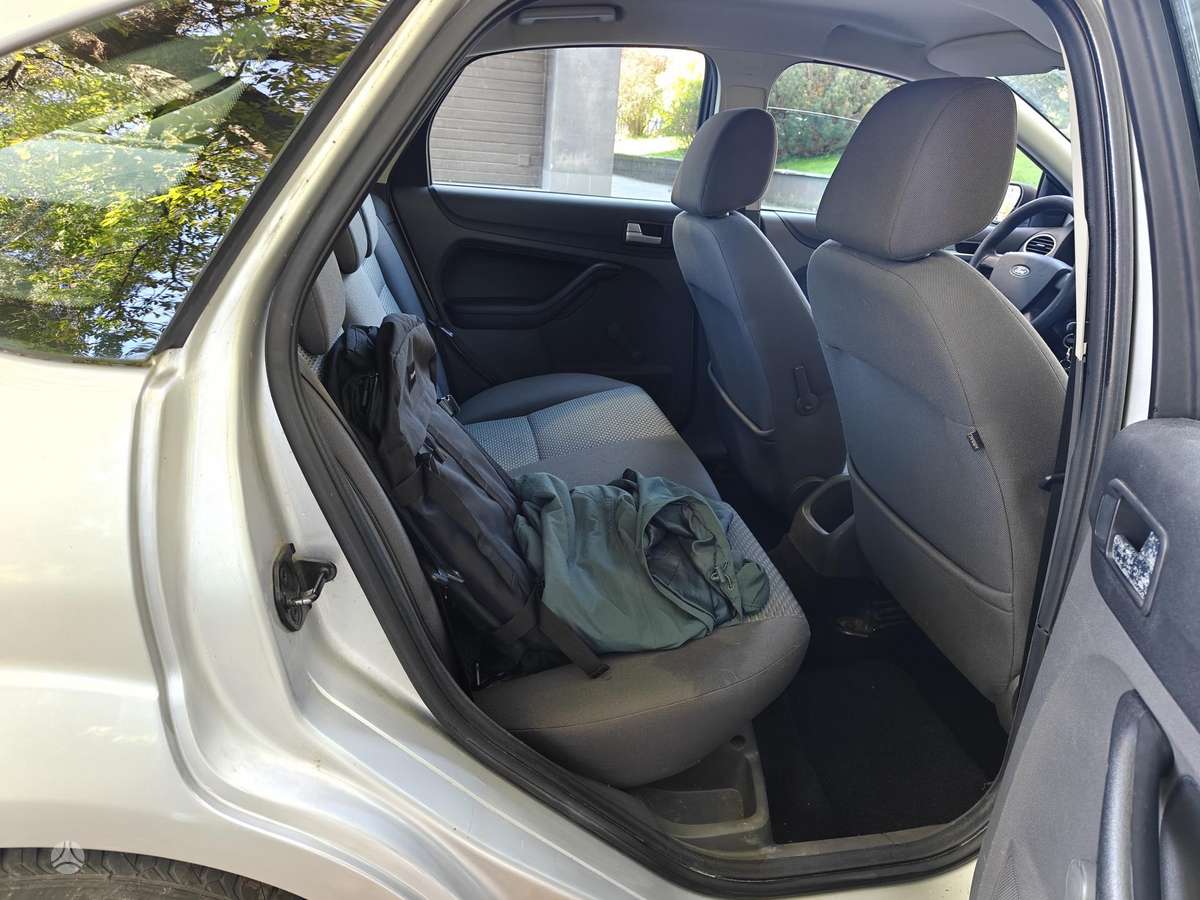 Ford Focus, 1.6 l., hatchback