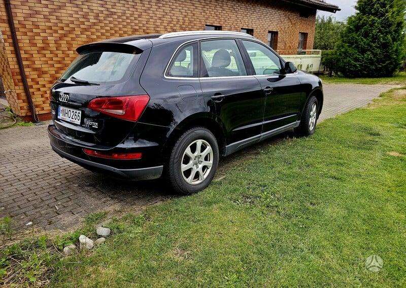 Audi Q5, 2.0 l., off-road / crossover