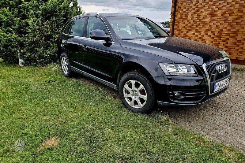 Audi Q5, 2.0 l., off-road / crossover