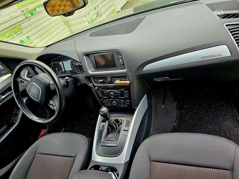 Audi Q5, 2.0 l., off-road / crossover
