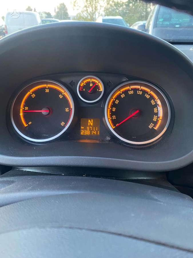 Opel Corsa, 1.3 l., Хэтчбек