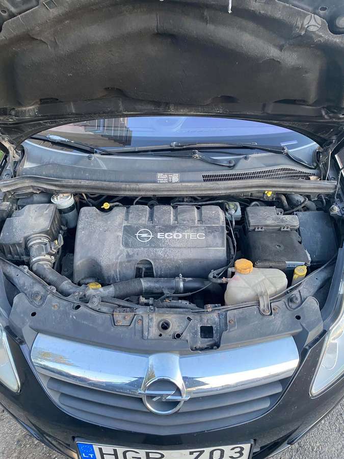Opel Corsa, 1.3 l., Хэтчбек
