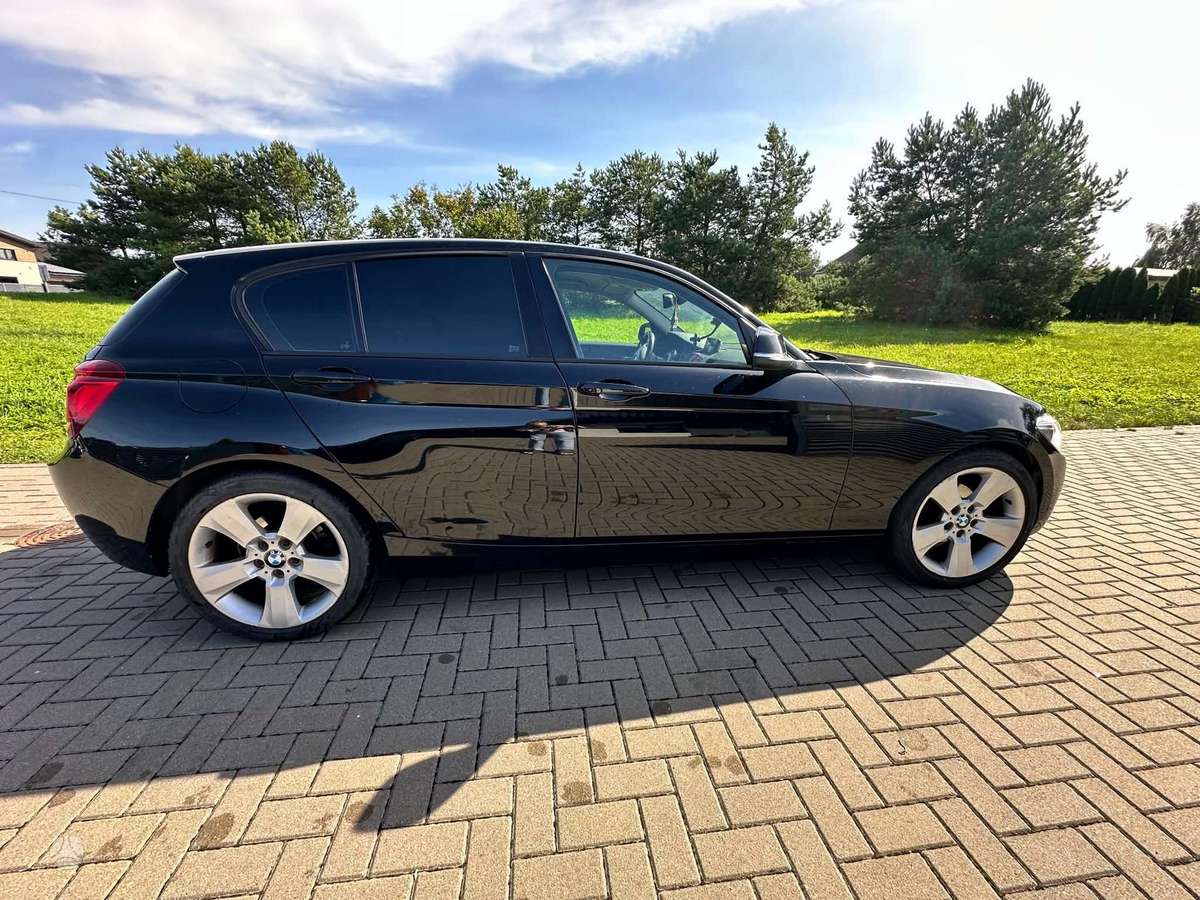 BMW 118, 2.0 l., hečbekas